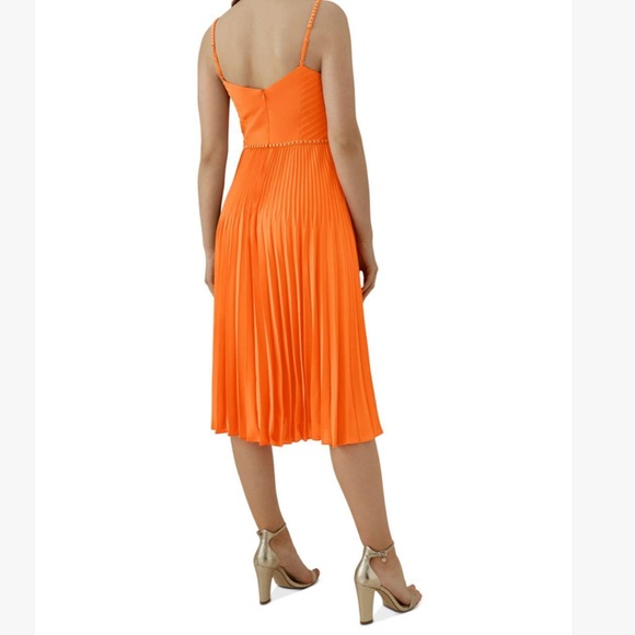 Karen Millen Orange chain pleated dress - Picture 9 of 16